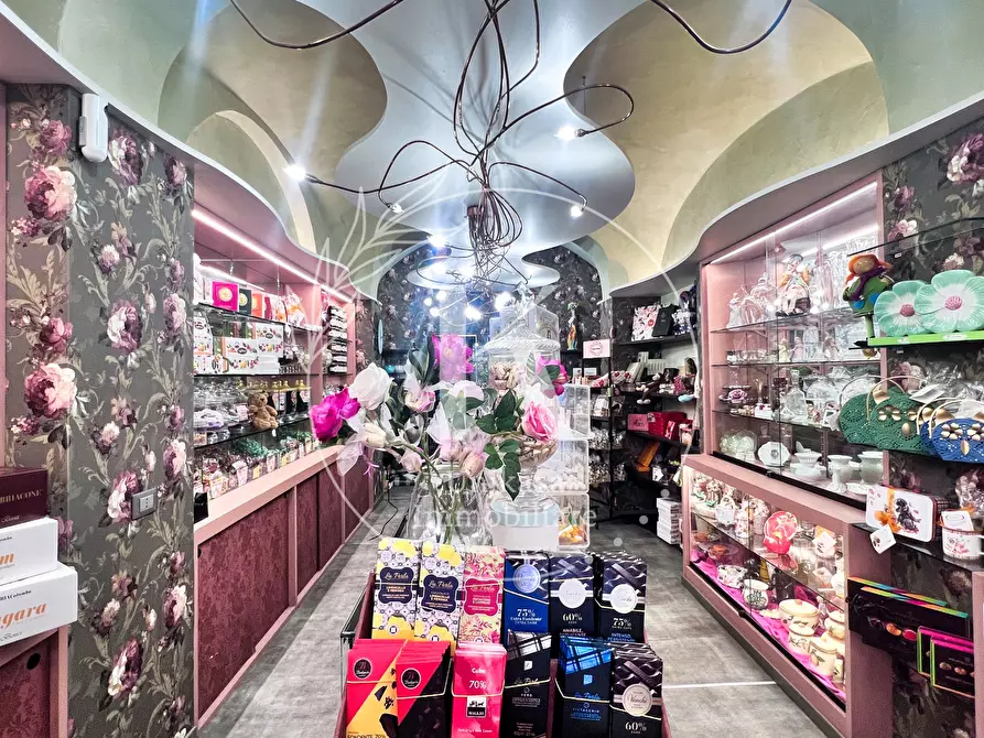 Immagine 13 di Locale commerciale in vendita  in Via Paolo Boselli 100 a Savona