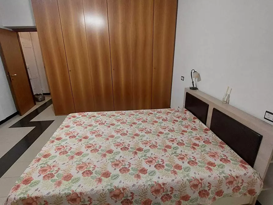 Immagine 11 di Bilocale in vendita  in Via Zara 10 a Savona