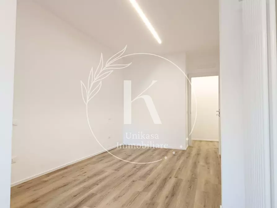 Immagine 14 di Trilocale in vendita  in Piazza Guglielmo Marconi a Savona