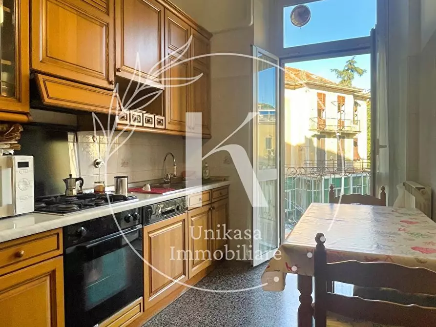 Immagine 18 di Quadrilocale in vendita  in Via Anton Giulio Barrili a Savona