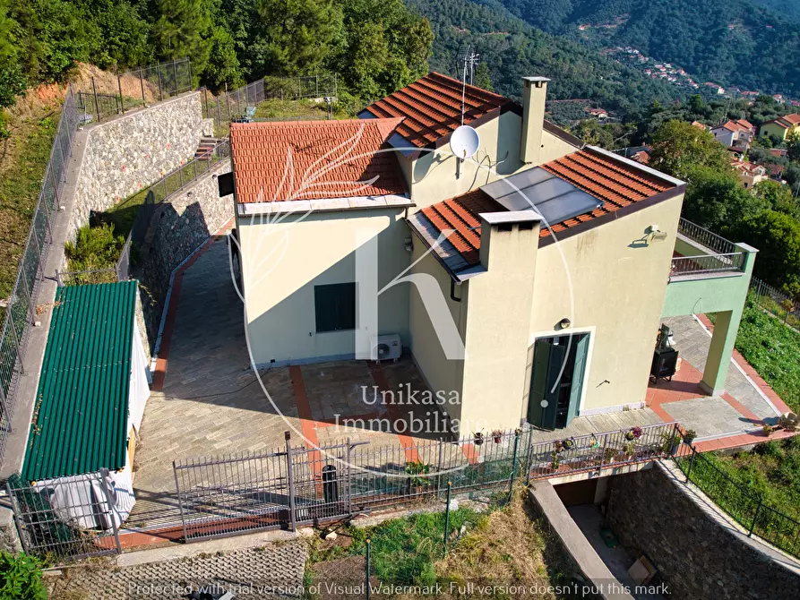 Immagine 4 di Villa in vendita  in Via Parodi a Quiliano