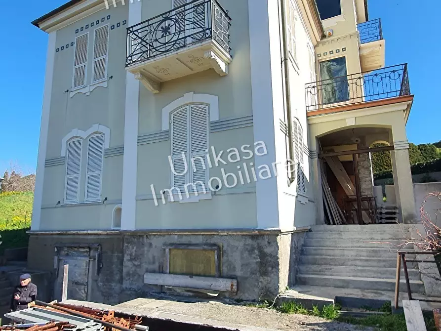 Immagine 27 di Villa in vendita  in Via Loreto a Savona