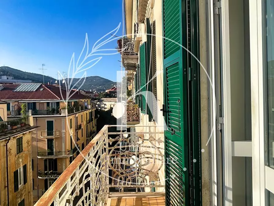 Immagine 28 di Quadrilocale in vendita  in Via Anton Giulio Barrili a Savona