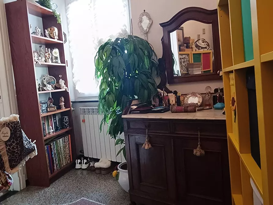 Immagine 13 di Quadrilocale in vendita  in Piazza dei Consoli a Savona