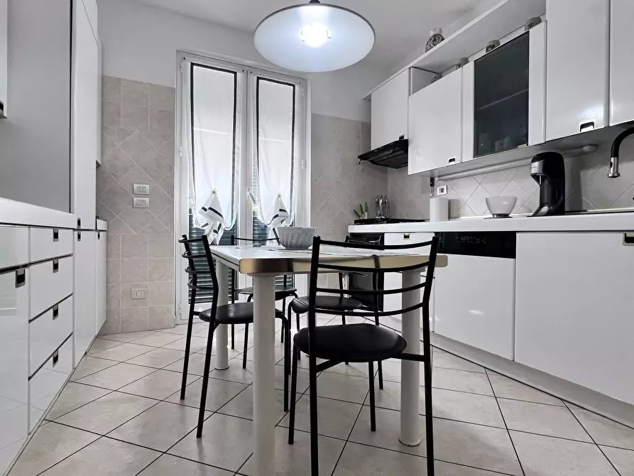 Immagine 85 di Villa in vendita  in Via Alla Strà a Savona