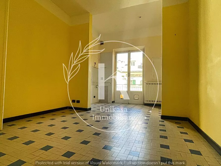 Immagine 10 di Pentalocale in vendita  in Piazza Sisto IV 1 a Savona