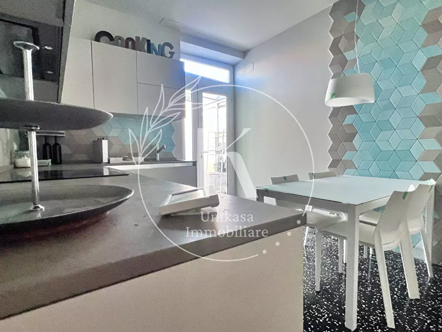 Immagine 18 di Pentalocale in vendita  in Via XX Settembre 21 a Savona