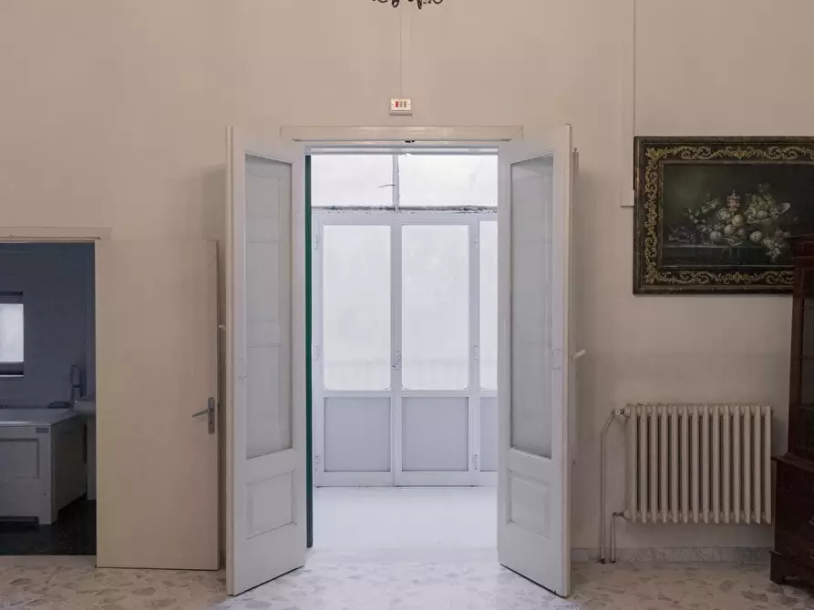 Immagine 16 di Palazzo in vendita  in Via Martiri di Kindu a Ostuni