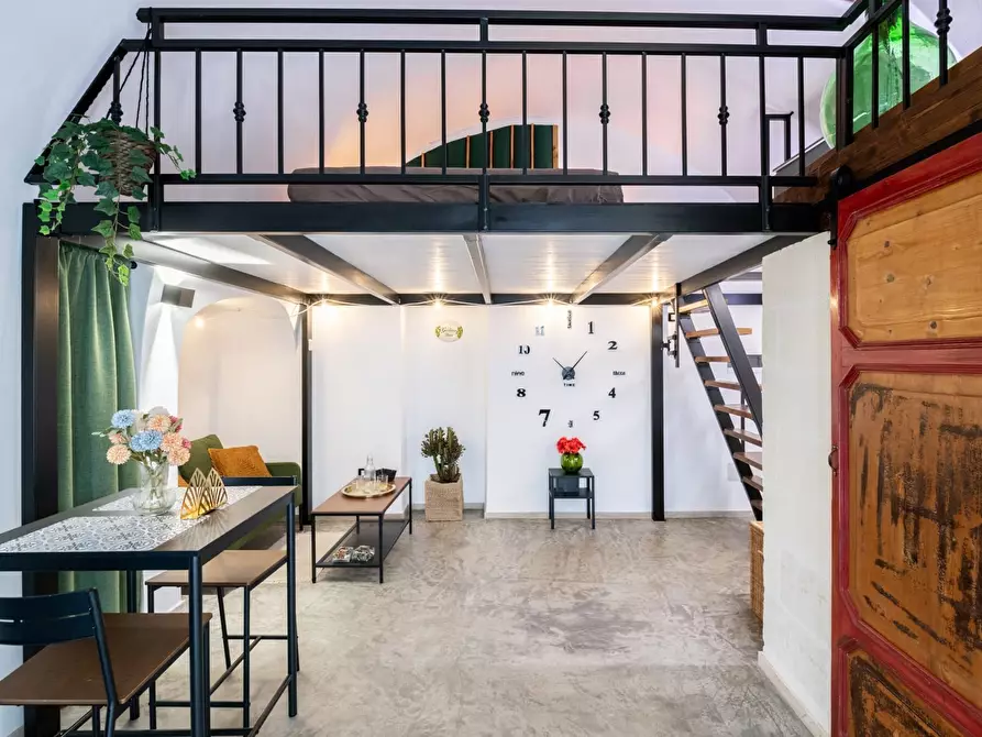 Immagine 1 di Casa indipendente in vendita  in Via Matteo Renato Imbriani a Ostuni