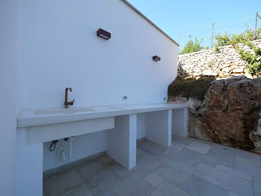 Immagine 44 di Villa in vendita  in SP29 31 a Ostuni