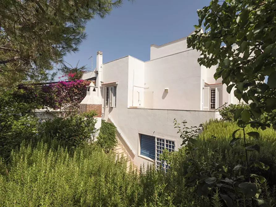 Immagine 7 di Villa in vendita  in Via del Procaccia 19 a Ostuni