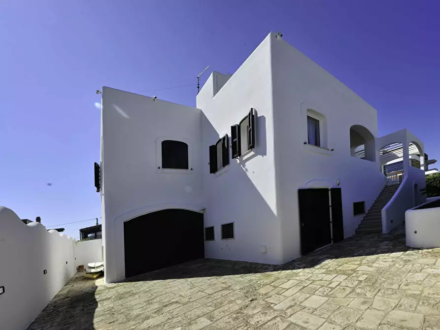 Immagine 5 di Villa in vendita  a Carovigno