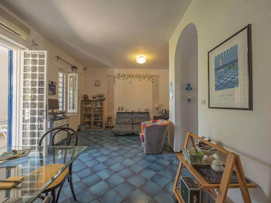 Immagine 23 di Villa in vendita  in Via del Procaccia 19 a Ostuni