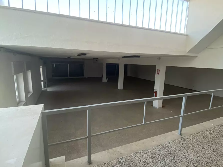 Immagine 8 di Azienda agricola in vendita  in Strada Statale 16 Adriatica 105 a Ostuni