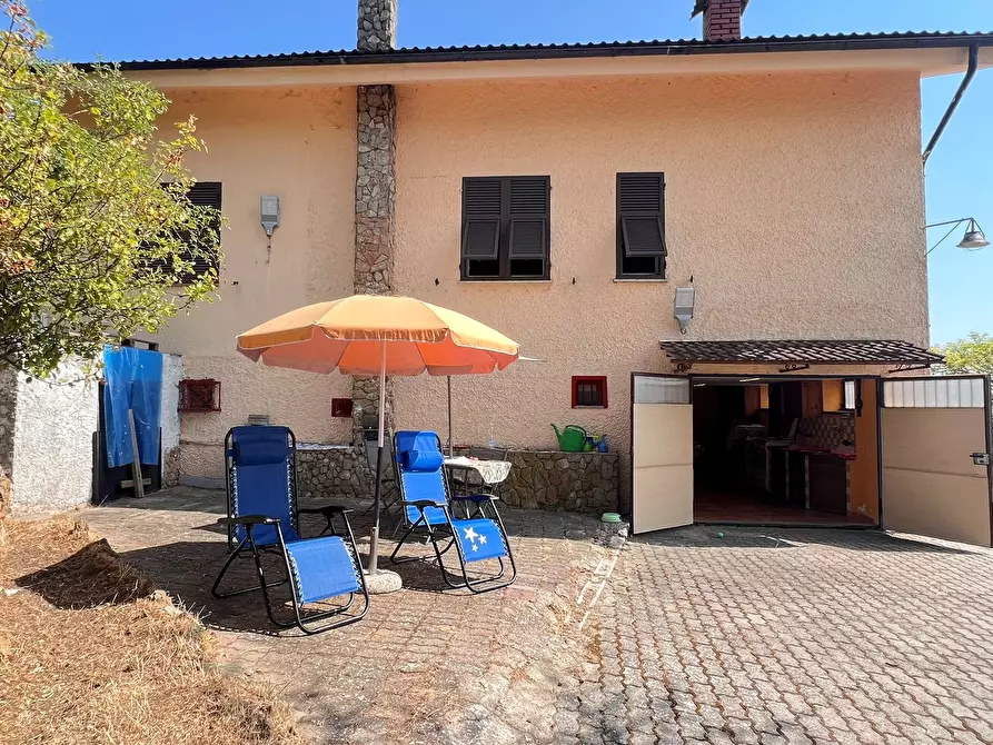 Immagine 5 di Villa in vendita  in Strada Coda 248 a Ponzone