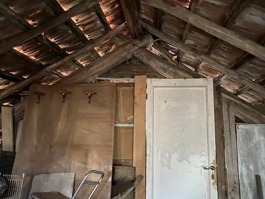 Immagine 21 di Quadrilocale in vendita  a Tiglieto