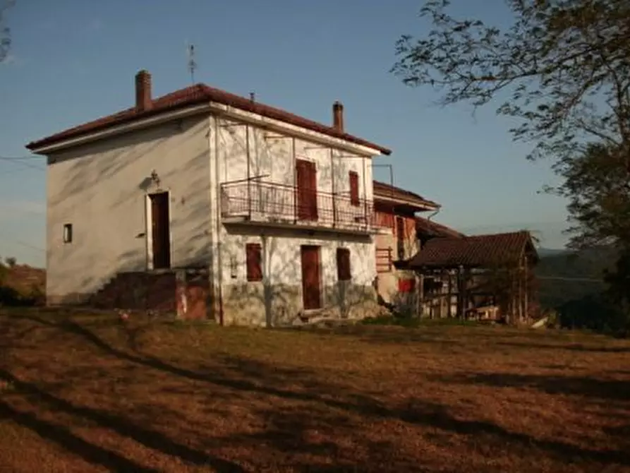 Immagine 4 di Rustico / casale in vendita  a Pareto