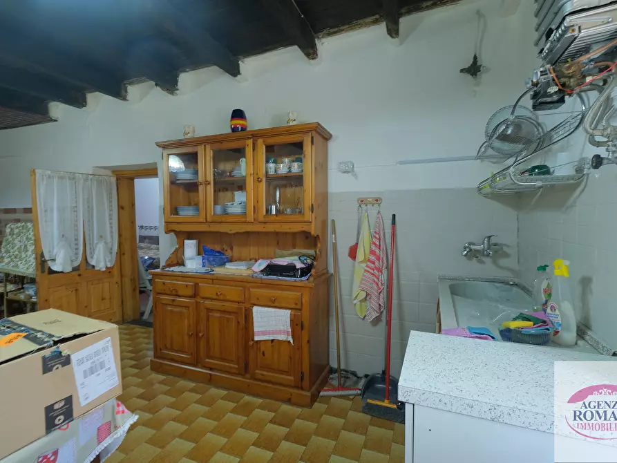 Immagine 35 di Porzione di casa in vendita  in Via Montà 14 a Urbe