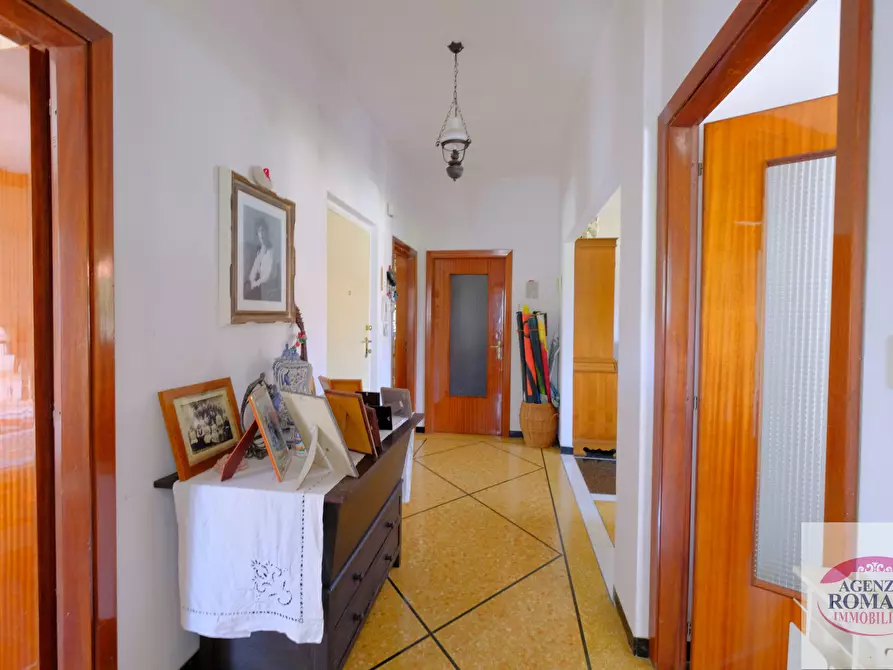 Immagine 21 di Villa in vendita  a Pareto