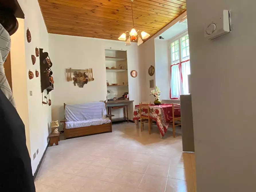 Immagine 2 di Bilocale in vendita  a Urbe