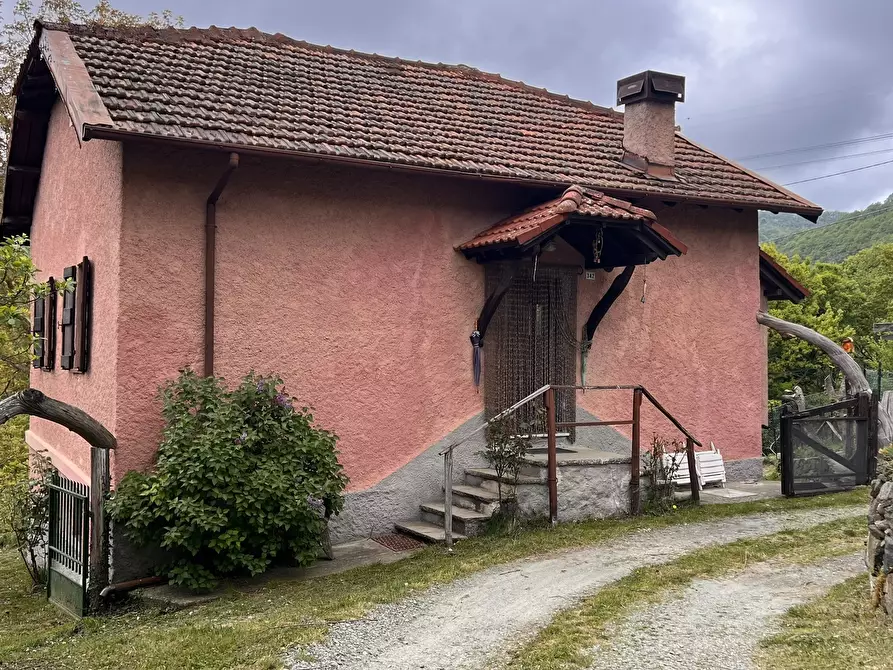 Immagine 6 di Rustico / casale in vendita  in Strada Pessina - Batresca 333 a Ponzone
