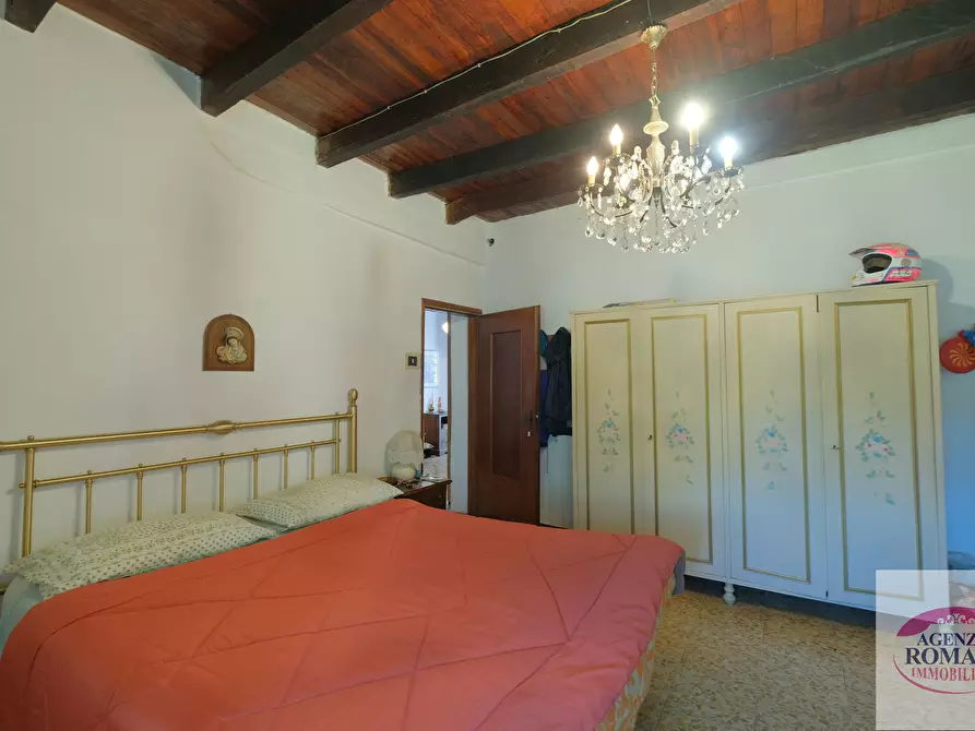 Immagine 28 di Porzione di casa in vendita  in Via Montà 14 a Urbe