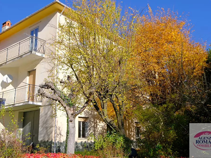 Immagine 1 di Casa indipendente in vendita  a Urbe