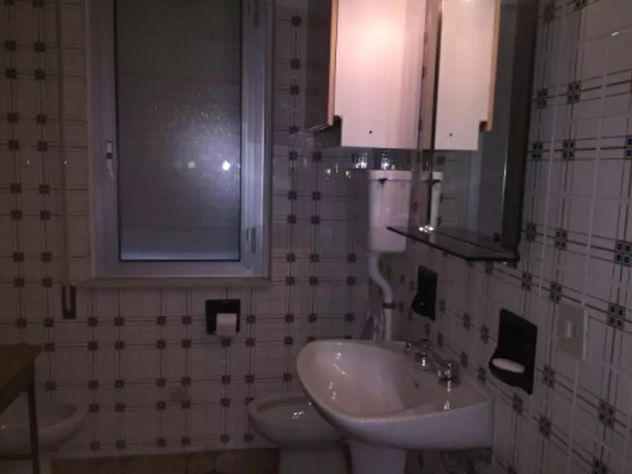 Immagine 3 di Appartamento in vendita  a Savona