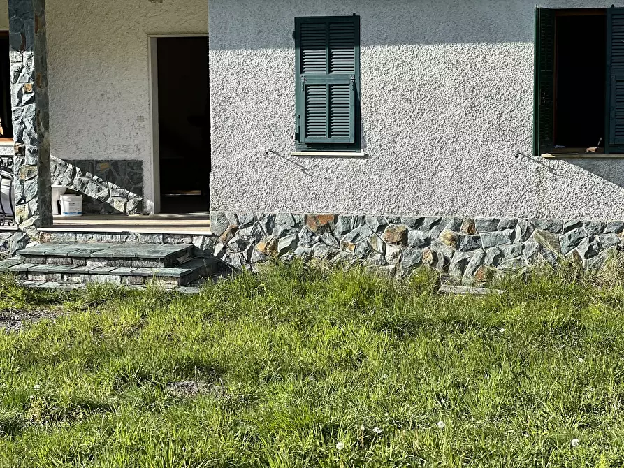 Immagine 5 di Villa in vendita  in Via Quai 6 a Urbe