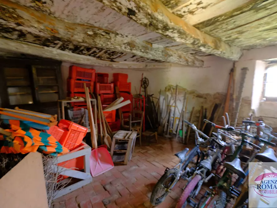 Immagine 41 di Villa in vendita  a Pareto