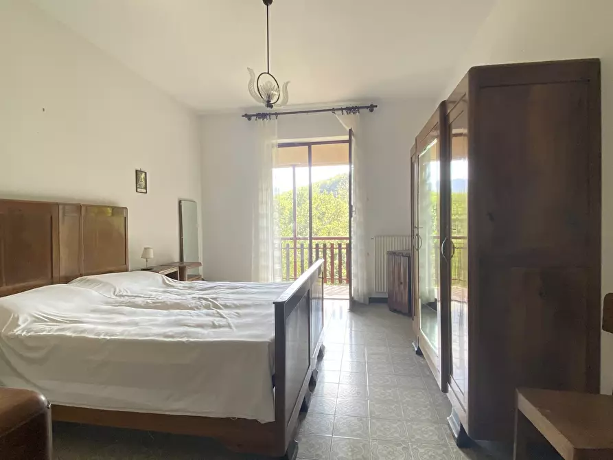 Immagine 12 di Trilocale in vendita  in Via Vara Superiore 27 a Urbe