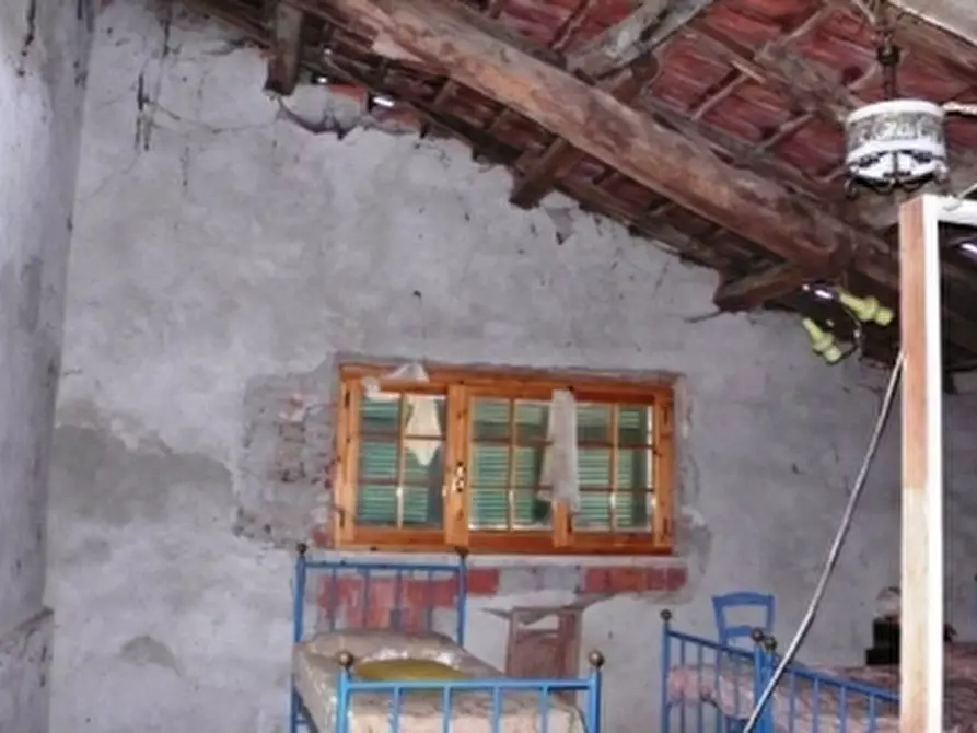 Immagine 16 di Porzione di casa in vendita  a Pareto