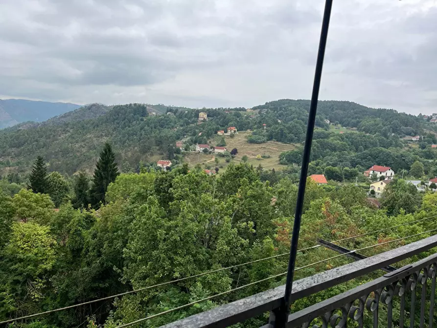 Immagine 2 di Trilocale in vendita  a Tiglieto