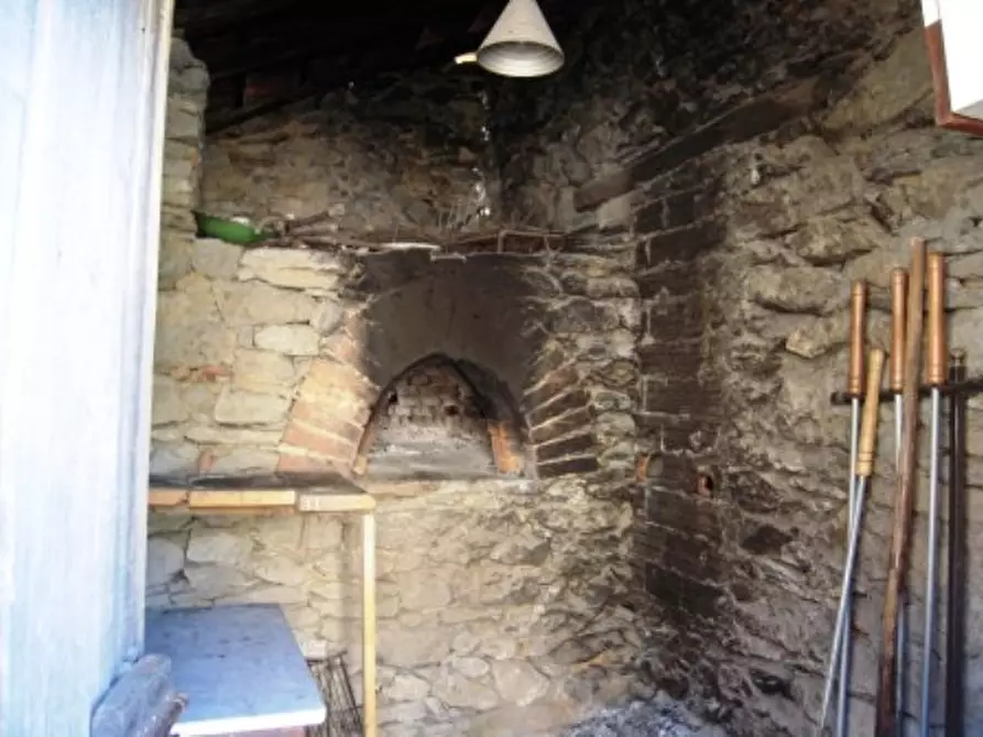 Immagine 18 di Rustico / casale in vendita  a Giusvalla