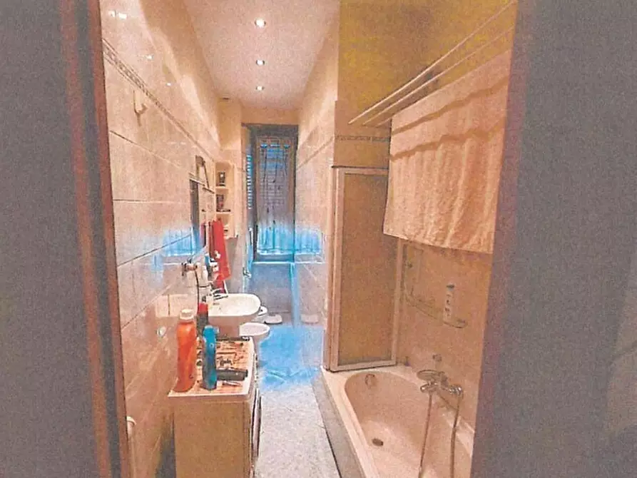 Immagine 9 di Trilocale in vendita  in Via Andrea Sansovino 251 a Torino