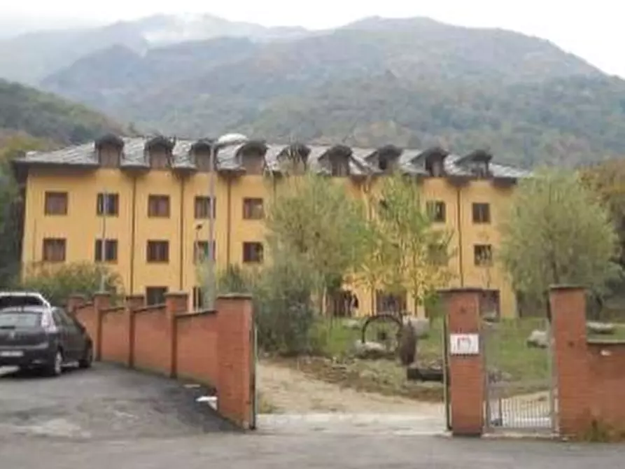 Immagine 1 di Albergo/B&B/Residence in vendita  in Via Peyrot 5 a Bobbio Pellice