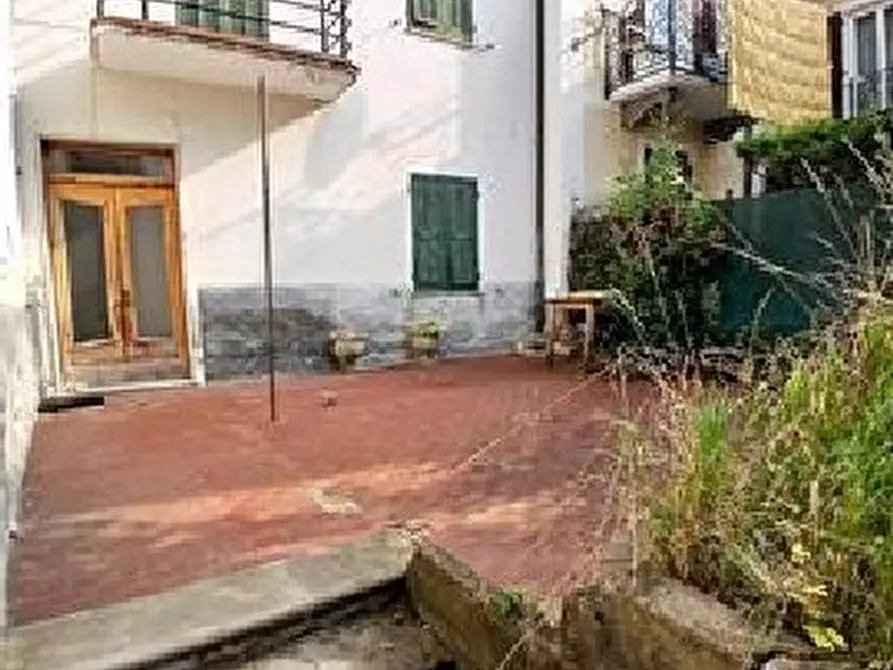 Immagine 9 di Pentalocale in vendita  in Via al Castello 12 a Calizzano