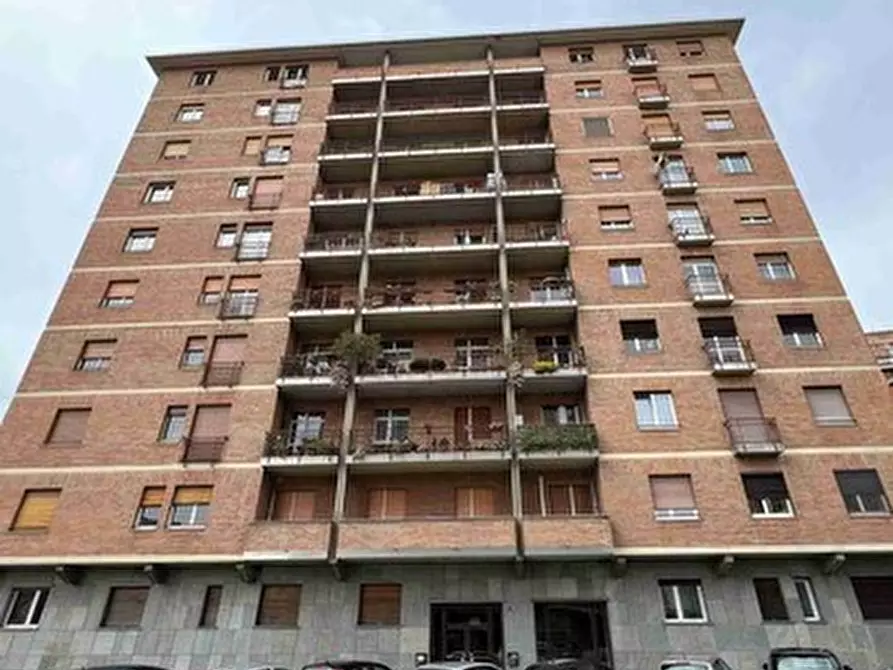 Immagine 1 di Pentalocale in vendita  in Via Monte Cristallo 8 a Torino