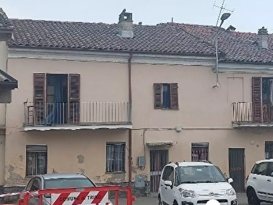 Immagine 1 di Casa indipendente in vendita  in Piazza IV Novembre 5 a Trino Vercellese