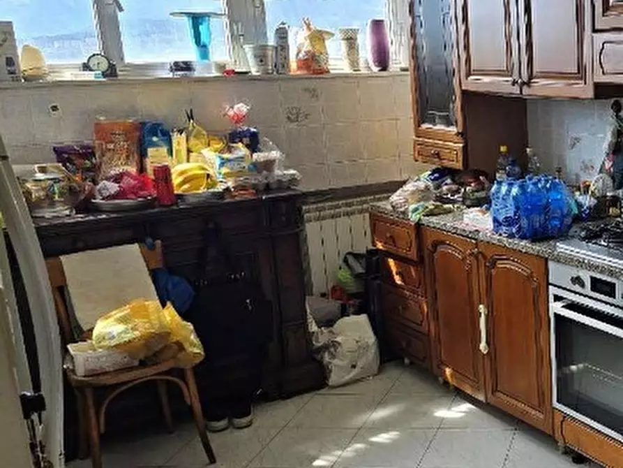 Immagine 3 di Pentalocale in vendita  in Via Antonio Sant'Elia 104 a Genova