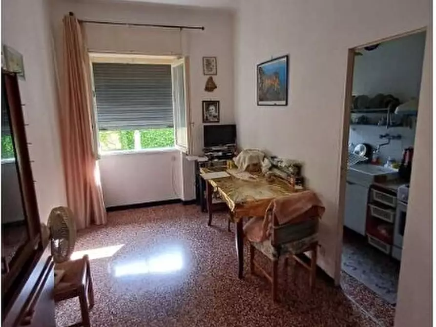 Immagine 4 di Quadrilocale in vendita  in Via del Commercio 13 a Genova