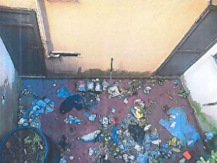 Immagine 5 di Locale commerciale in vendita  in Via Bianchetti 18 R a Genova