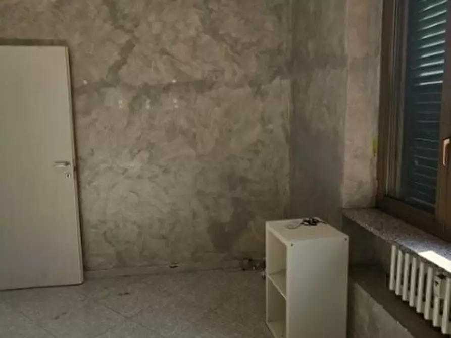 Immagine 6 di Pentalocale in vendita  in Via dei Frassini 3 a Torino