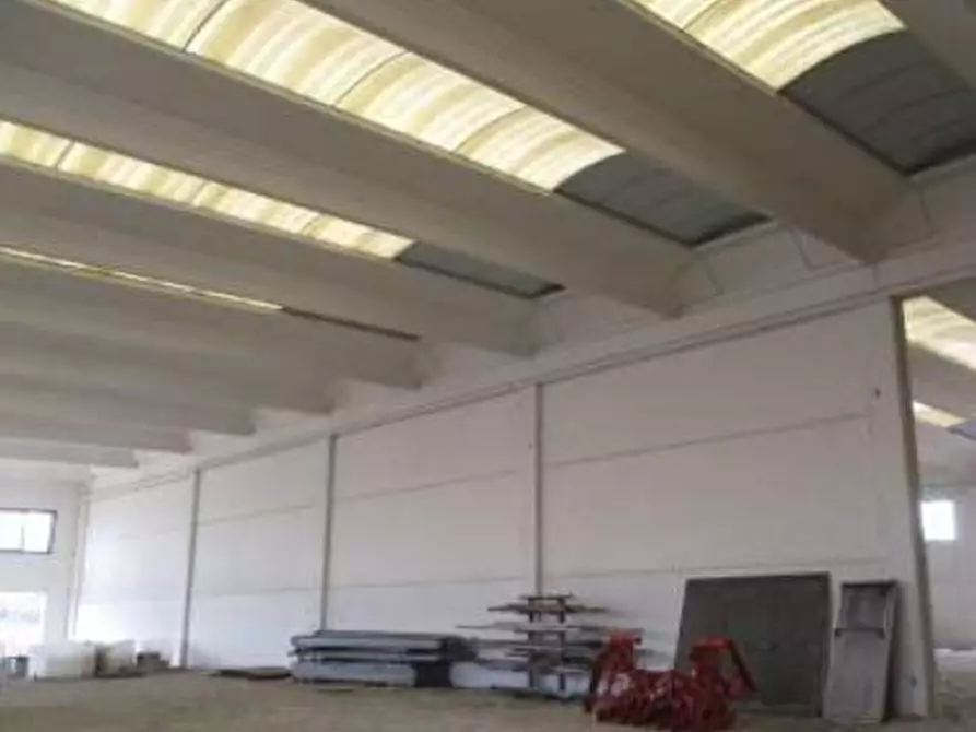 Immagine 3 di Attività artigianale in vendita  in Via San Lazzaro snc a Sale