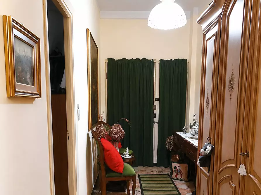 Immagine 2 di Quadrilocale in vendita  in Via Villini Ambrogio Negrone 18/17 a Genova