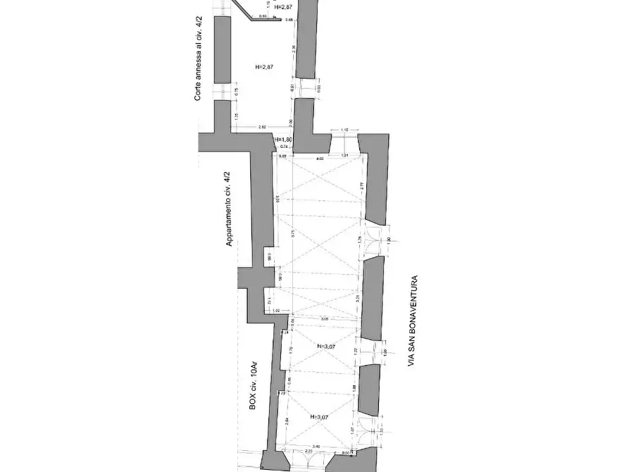 Immagine 2 di Locale commerciale in vendita  in Via Beata Chiara 12 R a Genova