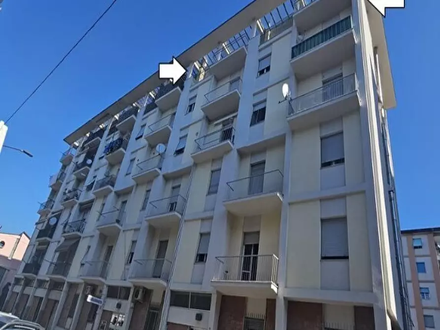 Immagine 1 di Pentalocale in vendita  in Via Ugo Foscolo 128/10 a La Spezia
