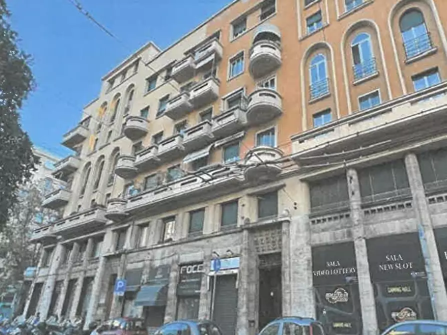Immagine 1 di Pentalocale in vendita  in Via Alessandro Rimassa 66/14 a Genova