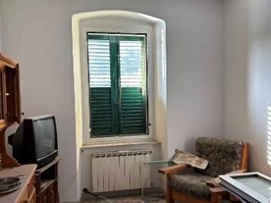 Immagine 4 di Pentalocale in vendita  in Via IV Novembre 8 a Savignone