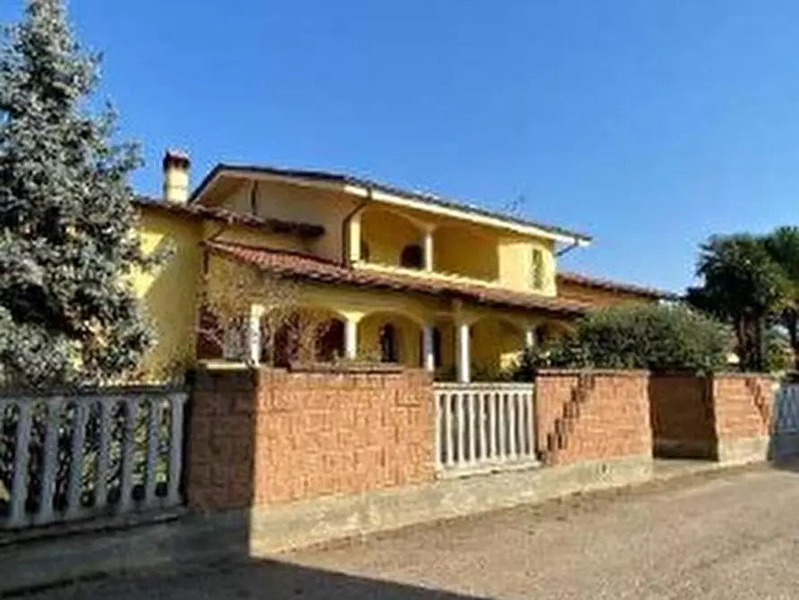 Immagine 1 di Villa in vendita  in Via Stelvio 2 a Tronzano Vercellese